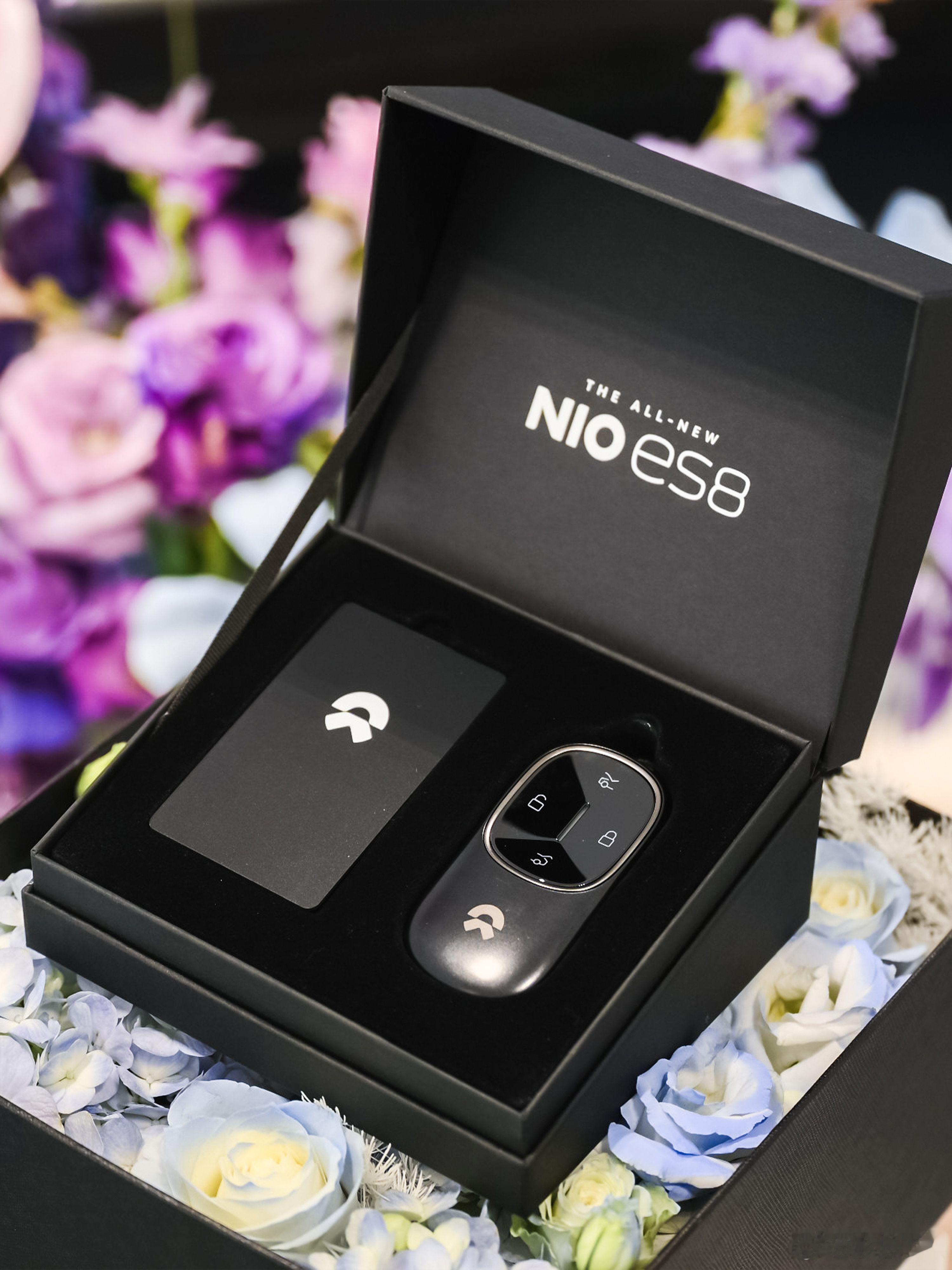 蔚来全新ES8百天交付4万台 蔚来全新ES8第40,000台新车在广东中山港口蔚