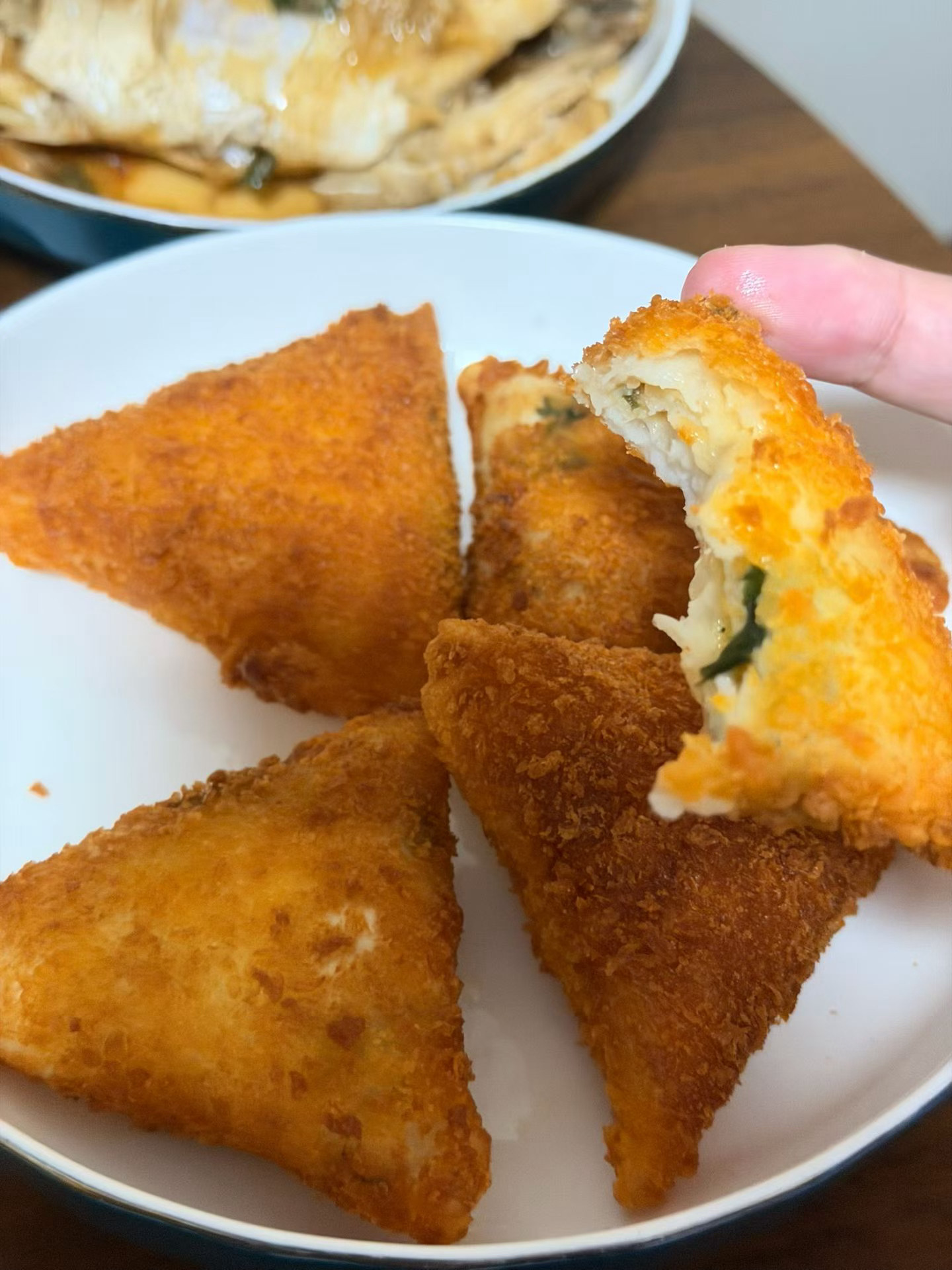 一年狂跑1000公里，却败给连续7天的水果黑糯米冰浆。颜如晶曾连续喝了7天特色冰