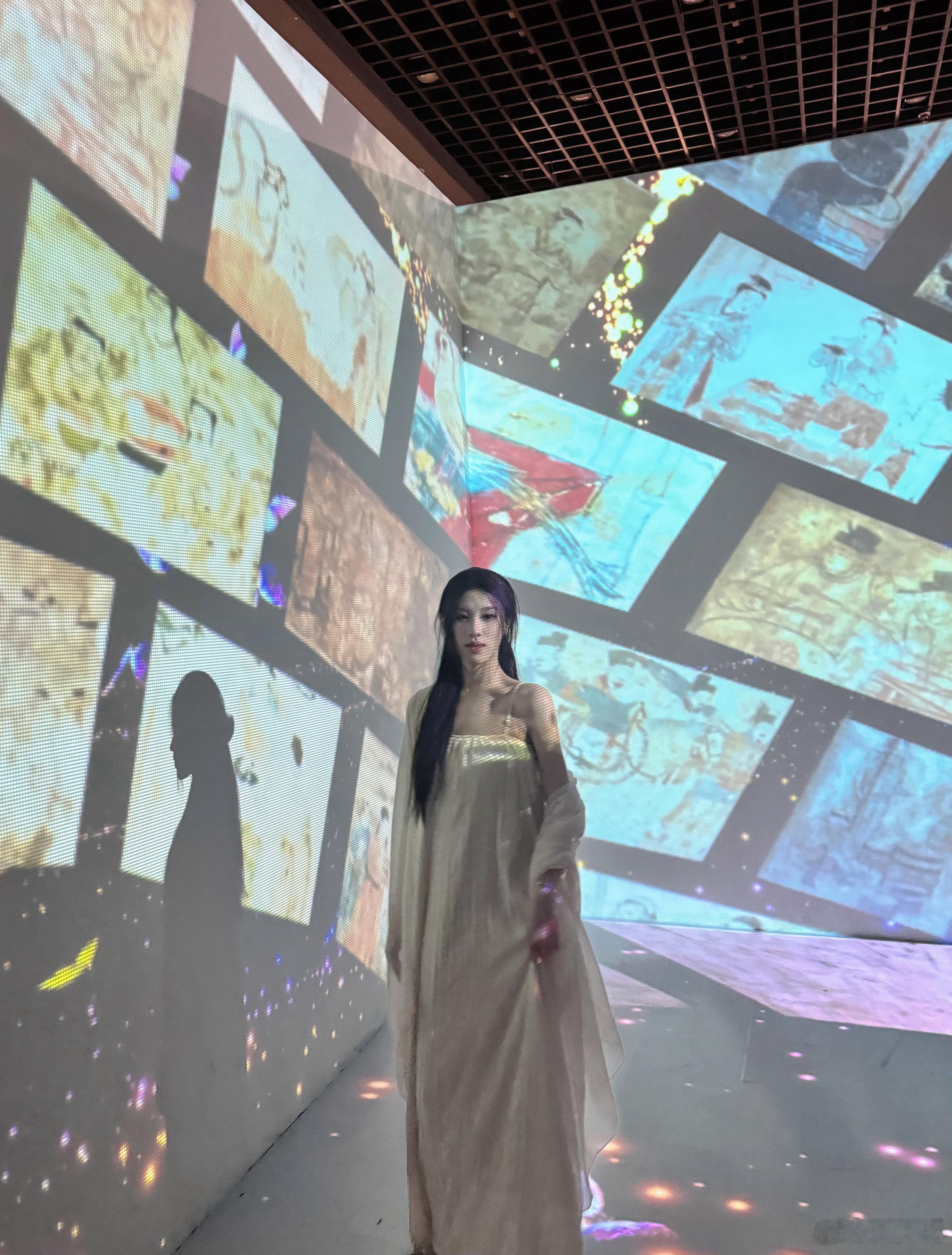 庆幸生在这个时代生于这片土壤 多民族文化的繁荣 深感悠久历史积淀太多智慧 从前只