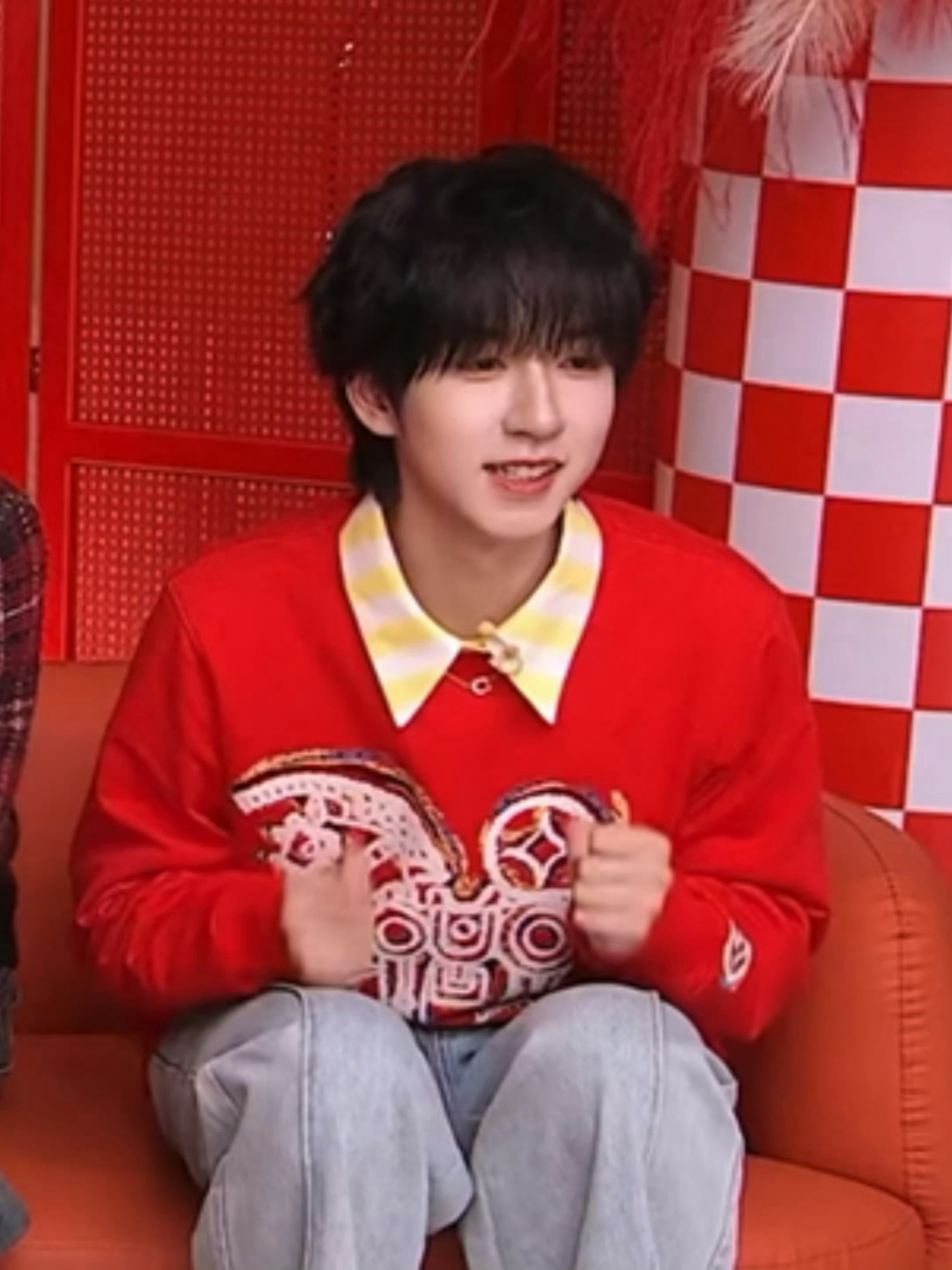 今天还没动动，家人们路过动动 