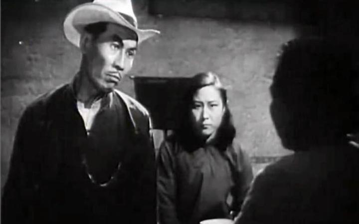 刘季云（1910年—1971年）在电影《冲破黎明前的黑暗》（1956年）中饰演歪