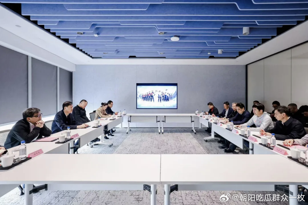 3月22日上午，国家体育总局党组书记、局长高志丹一行到安踏集团调研。 