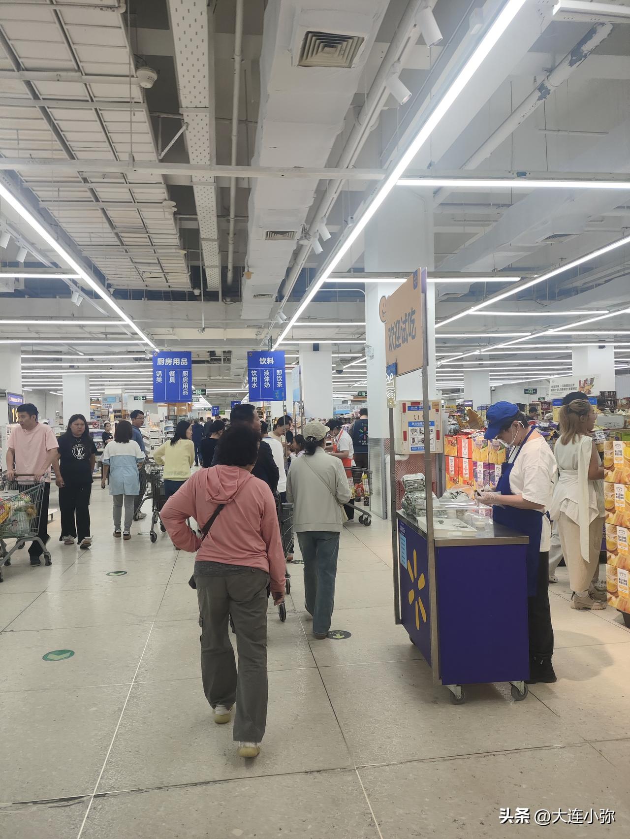 大连老牌超市大变身！沃尔玛奥林匹克店焕新实拍
 
周六逛沃尔玛奥林匹克广场店，正