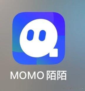 玩陌陌的男女，核心就仨字：不绕弯子。绝大多数人打开它，就是冲着性张力和即时刺激去