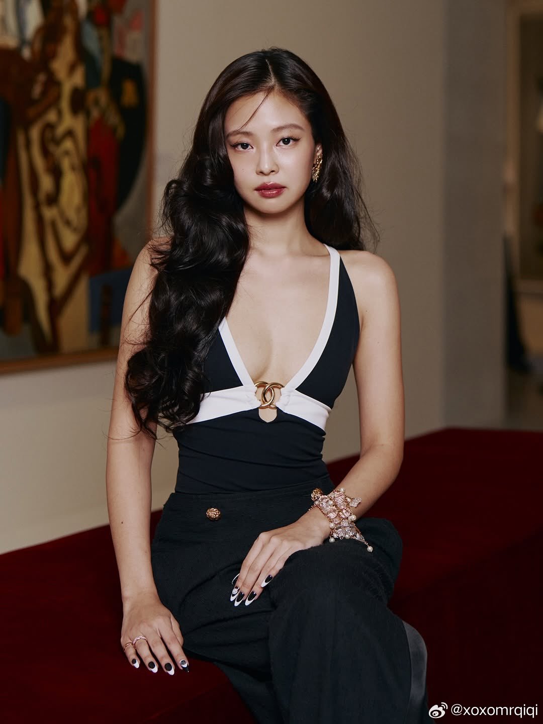 据《福布斯韩国》统计，JENNIE 以约2520万美元预估年收入，成为2026年