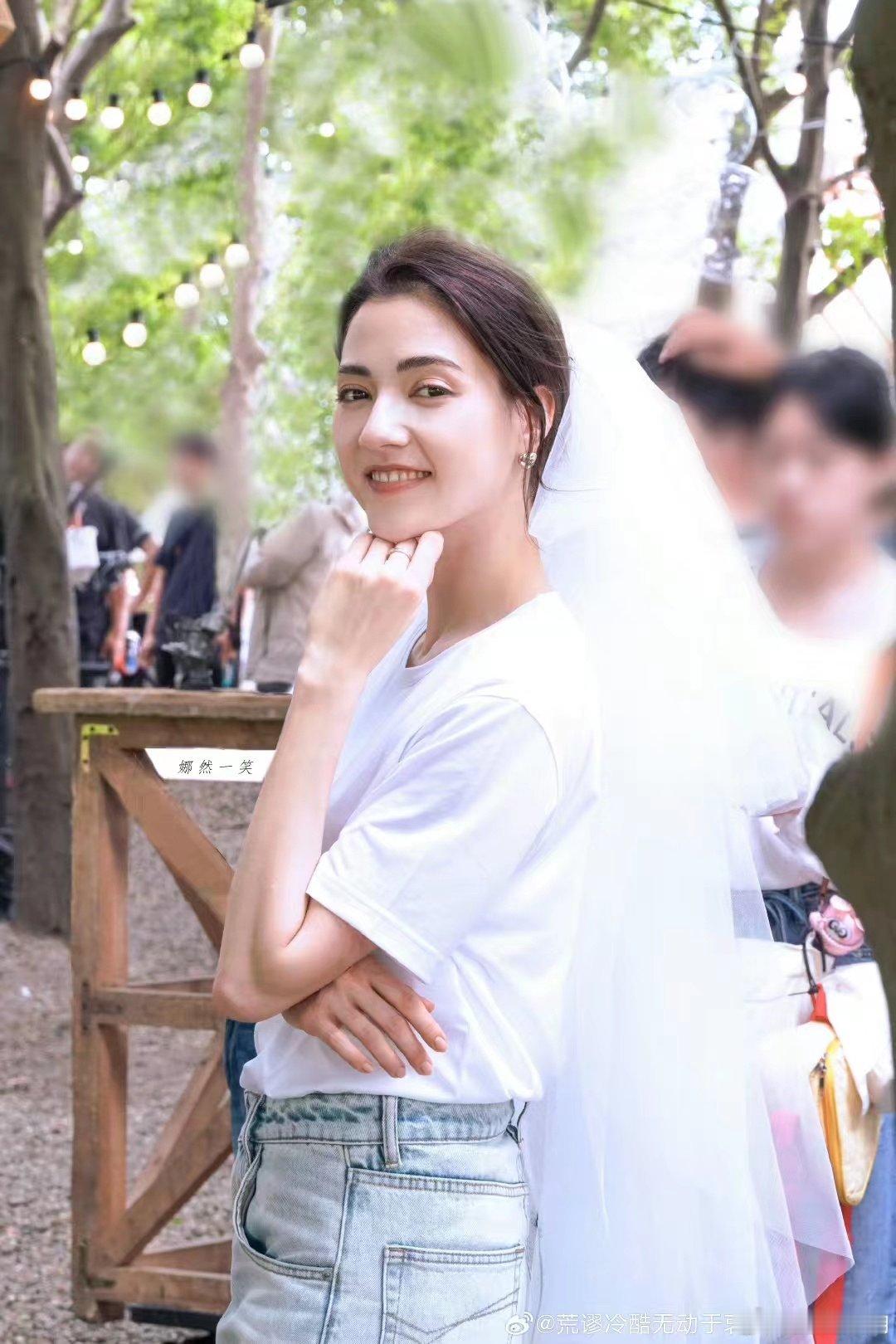 #娜然戴头纱和我双向奔赴了#娜然的粉丝真的太幸福了吧，会大大方方的回应粉丝的爱，