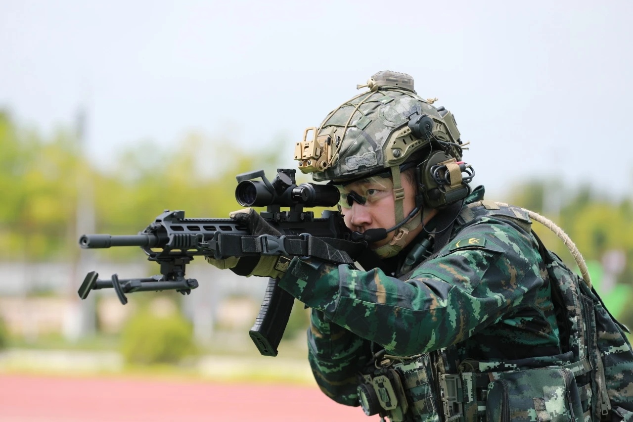 武警榆林支队即将退役的老兵（陕西武警）#烽火问鼎计划# ​​​