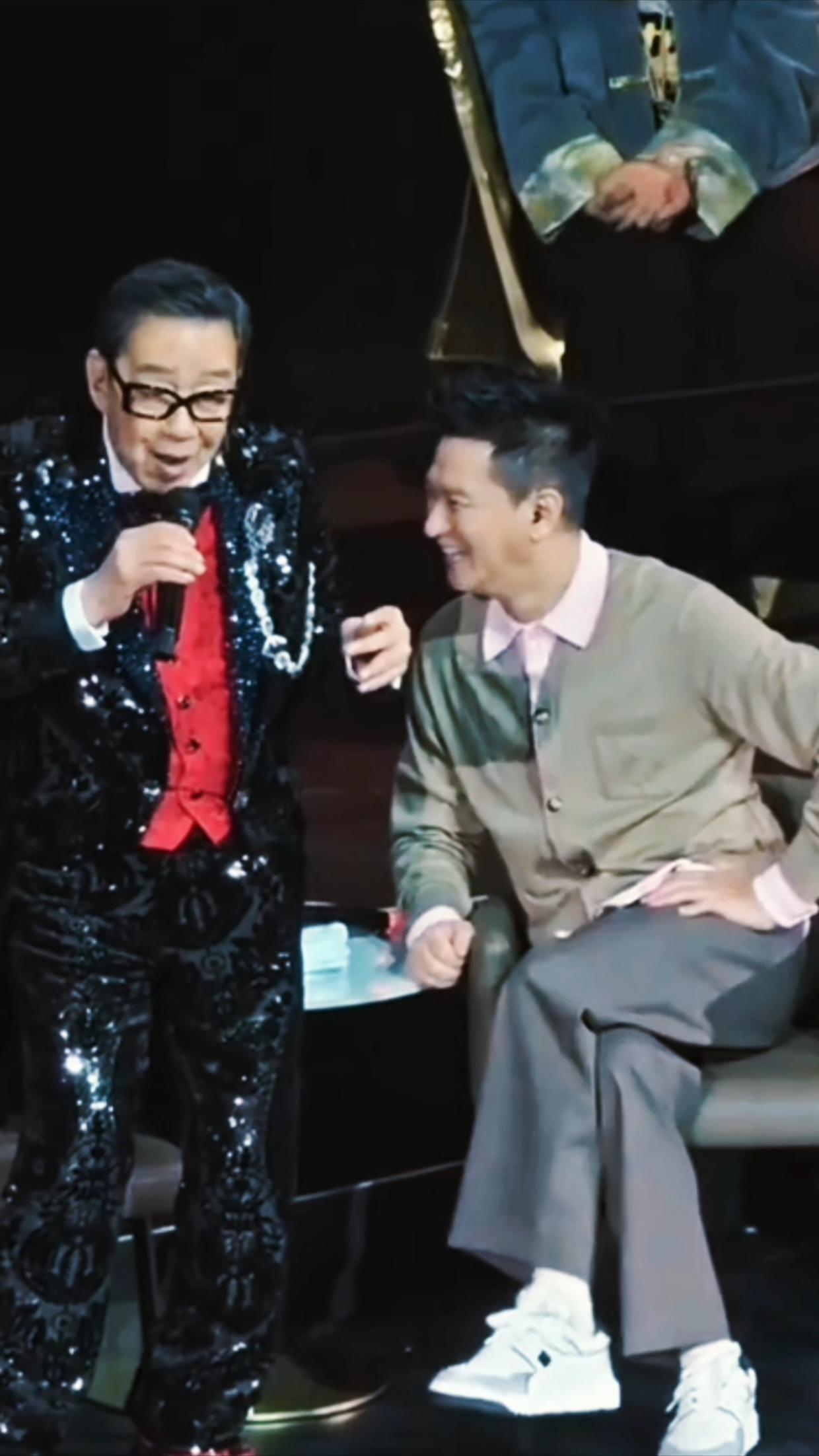 94岁的胡枫演唱会星光熠熠，张学友与张家辉相继登台力挺，师徒好友同台献艺，满是港