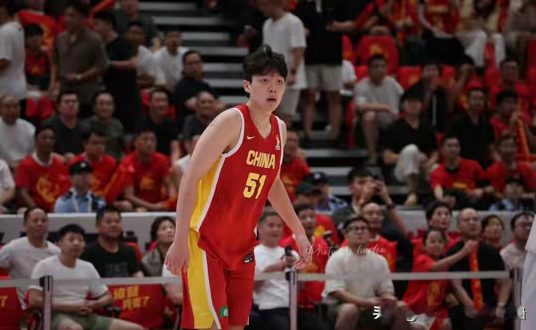 中国男篮一场险胜让我欣喜的不只是胜利，而是中国男篮终于找到未来十多年的发展方向。