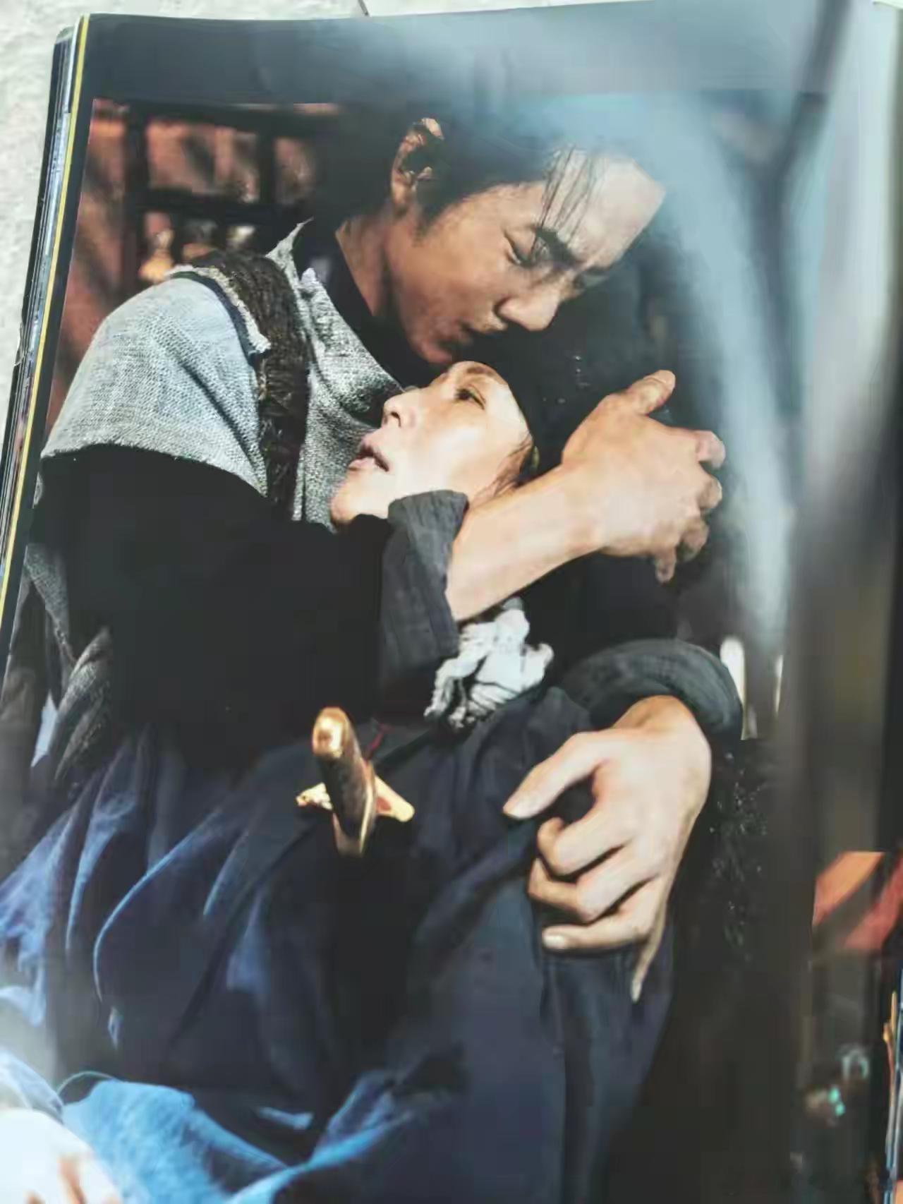 蔡少芬都开始扮演肖战的母亲了，当初看射雕海报时，发现特别出演中有蔡少芬的名字，没