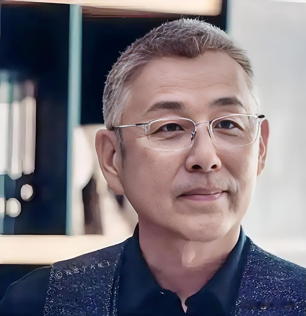 据称陈道明提醒中年离婚再婚难别等屋檐先学撑伞再走路

网上一直在传一段话，据称是