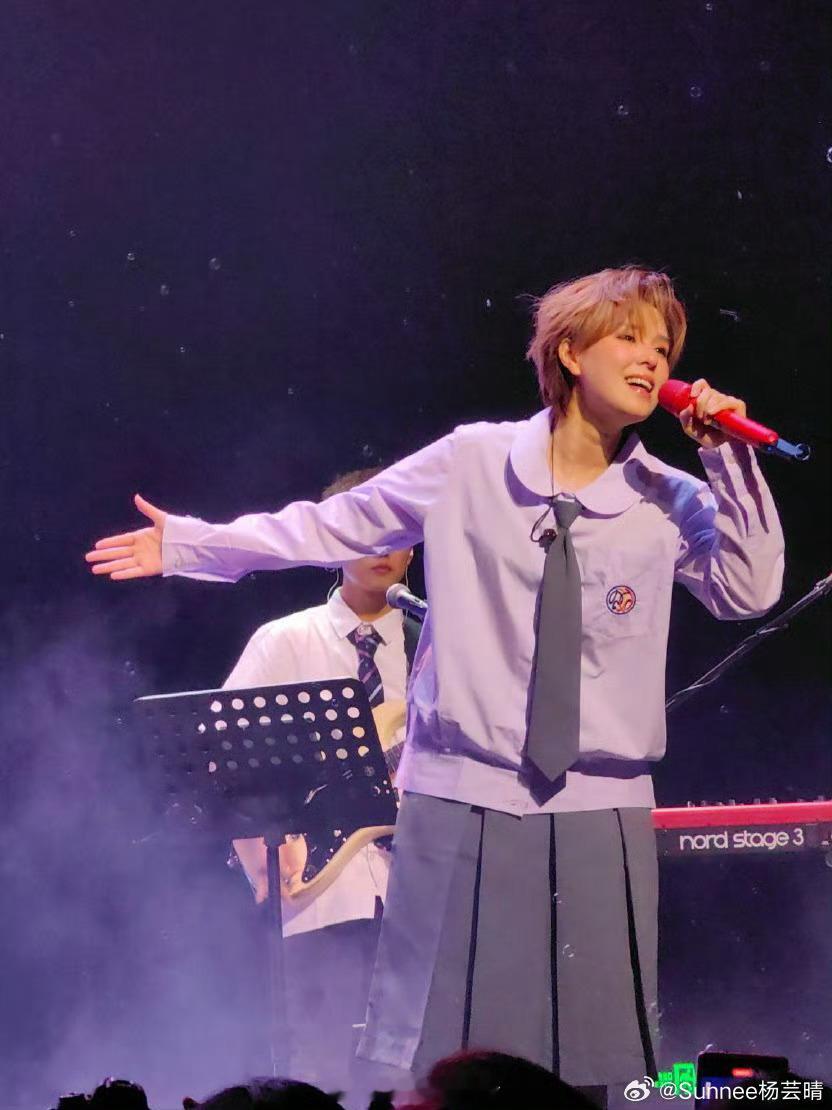 创造营那位？初舞台确实很惊艳后面感觉就有些泯然众人了希望以后越来越好吧…… 