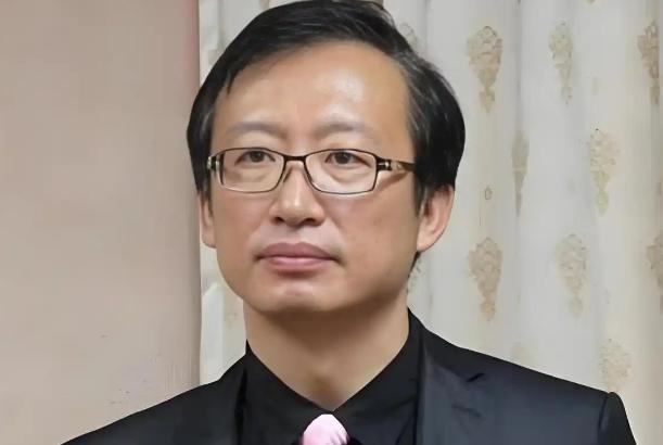 台 "外事部次长" 吴志中正式宣布，

6 月 12 日，台湾地区外事部次长吴志