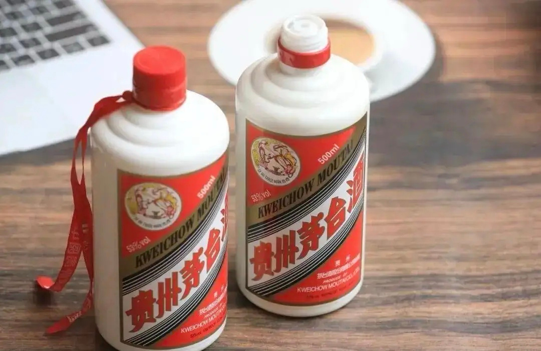 茅台再次涨价！股价却再创新低，可以抄底了吗？ 茅台官宣年内第二次涨价，茅台股价却
