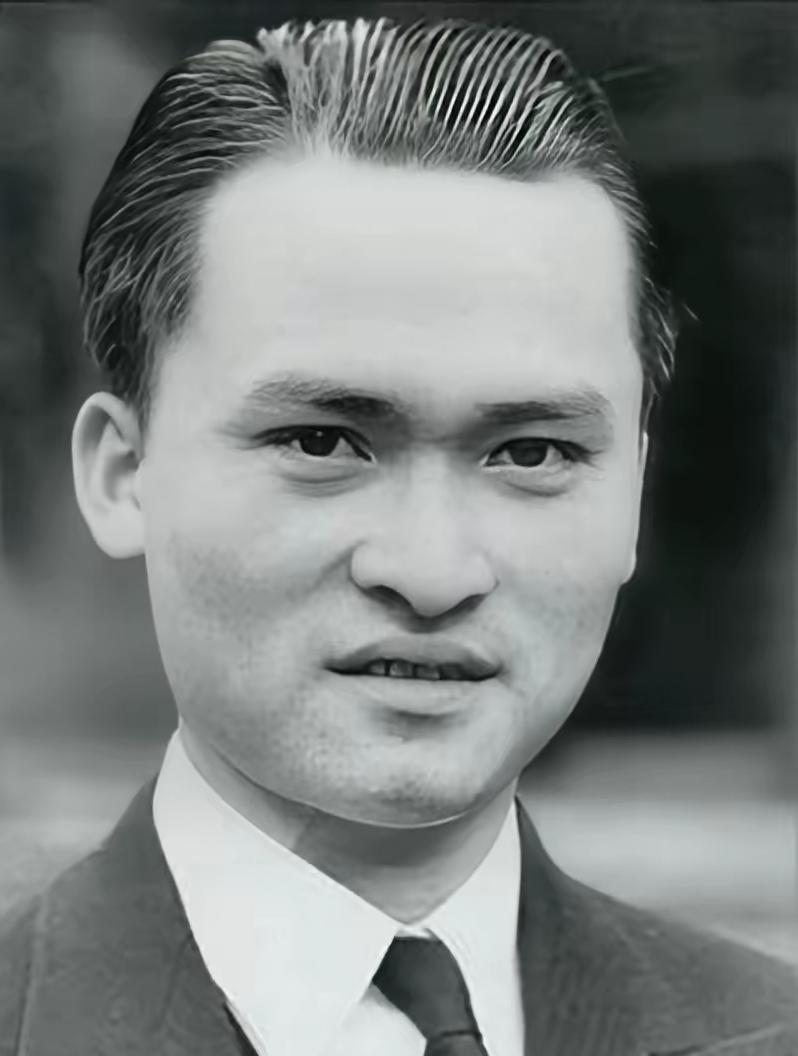 1942年，一名24岁的中国船员掉入北大西洋，靠着吃生鱼喝鸟血强撑了133天，然