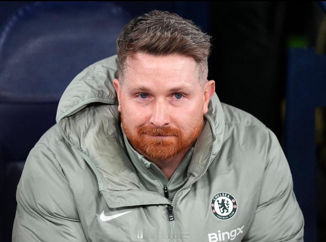 曼城1比1切尔西切尔西临时主帅：对阵瓜帅是梦想，但今晚值得称道的是球员北京时间今