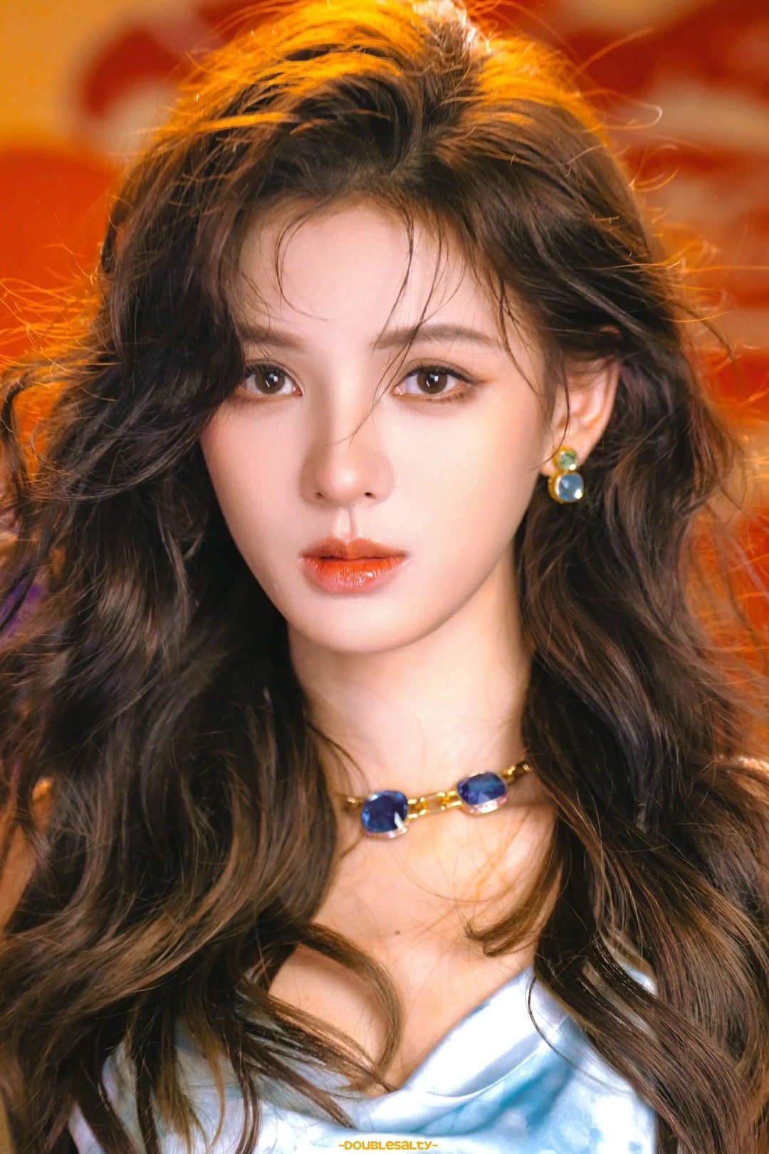 张予曦  cr: DoubleSalty古早漫画里的大美女 ​​​