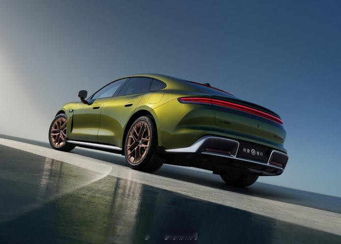 【21.98万起！尚界Z7/Z7T正式上市，预订量破80000台，全系标配华为8