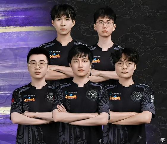 pyw：TI我应该不参加吧，主要是TI不让换两个人，而且是也要选手自己不想打才行