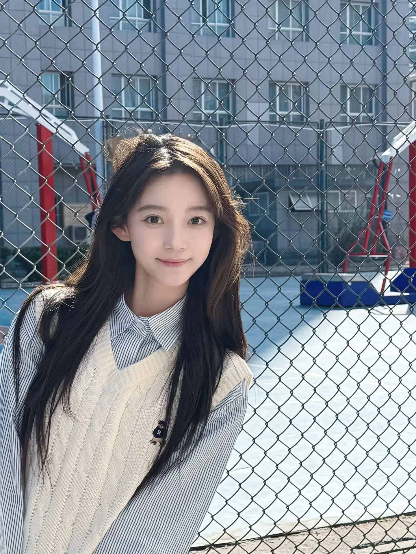 星星的深邃距离 不经意在你眼底。