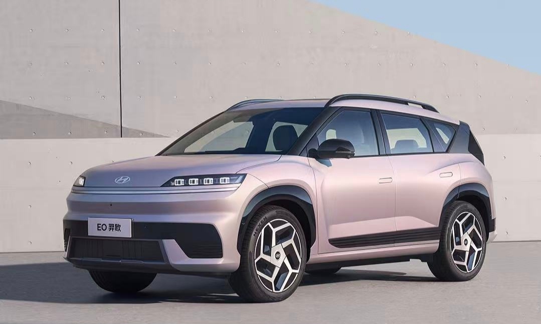 北京现代EO羿欧这价格可以啊！合资品牌开始卷回来了，而且净是些很有特点的产品，这