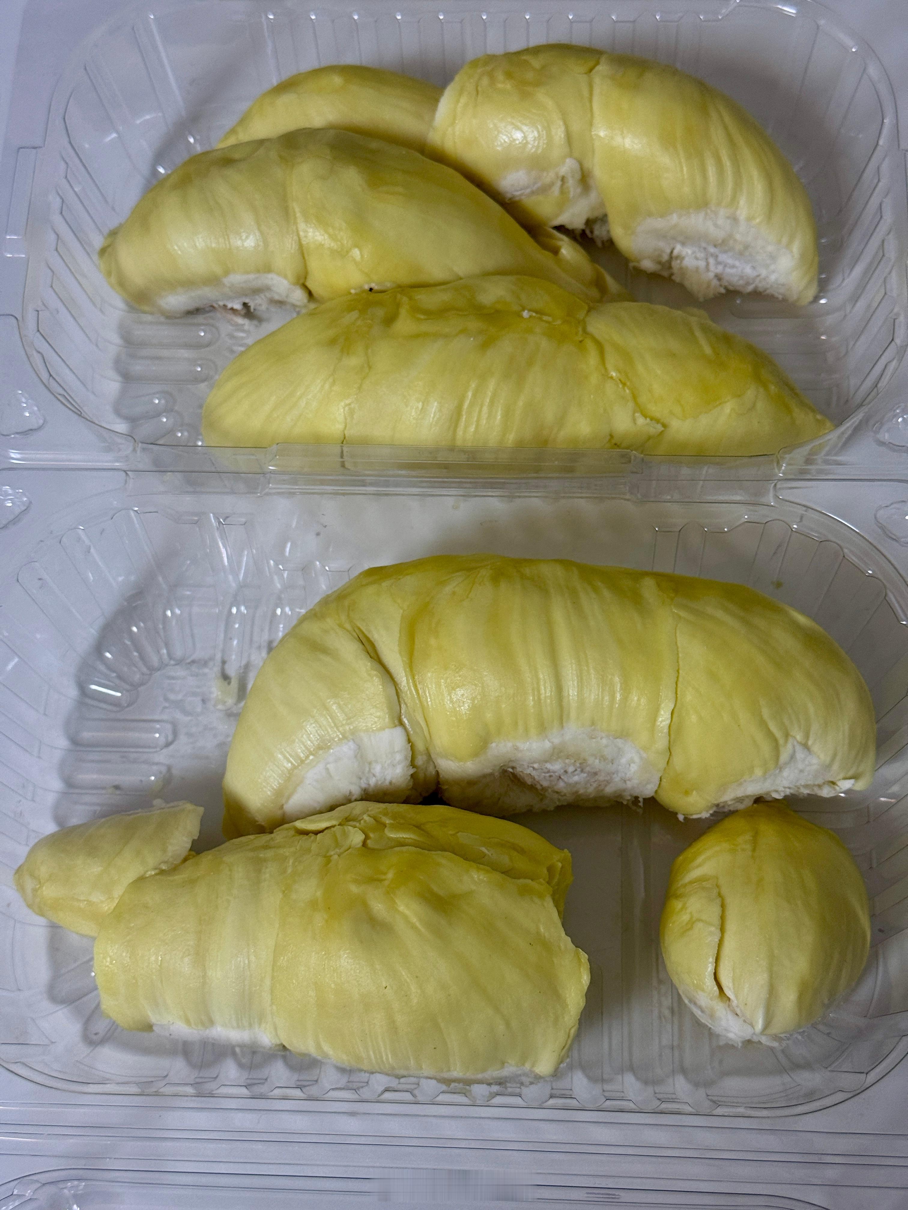 挑了个5斤的榴莲，干包，肉多[馋嘴][馋嘴] ​​​