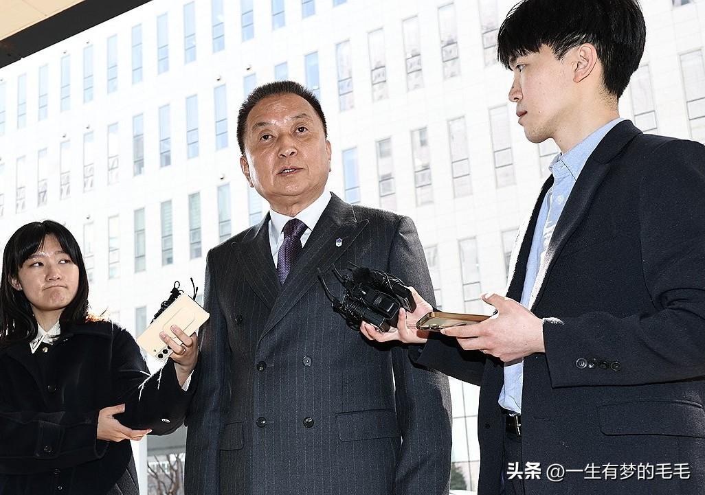 3月31日，韩国国民力量党第三次被本党起诉并输了官司。首尔南部地方法院裁定，暂停