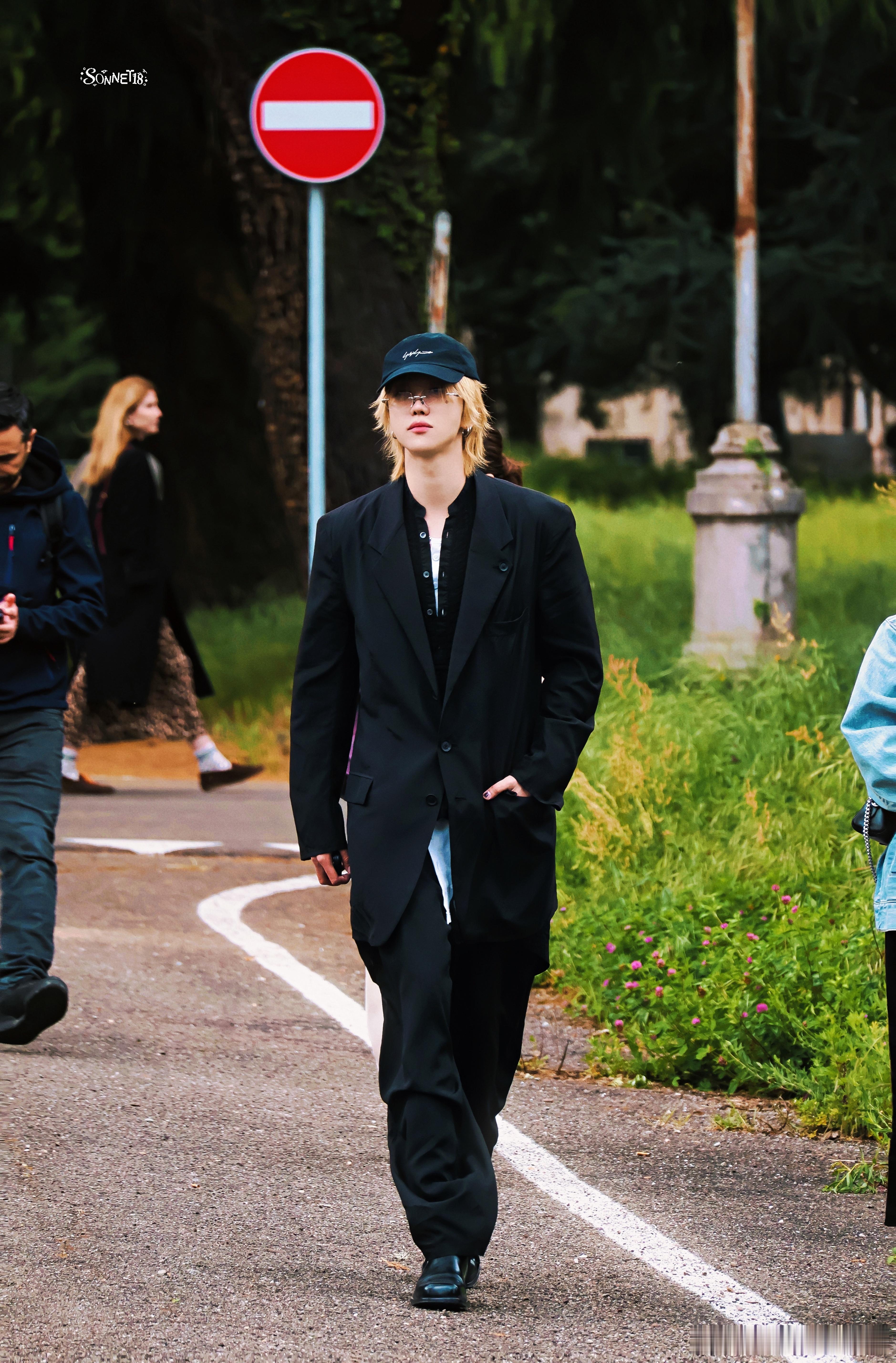 徐明浩首个米兰设计周艺人 不断突破边界！徐明浩成为首位登陆米兰设计周的中国男艺人