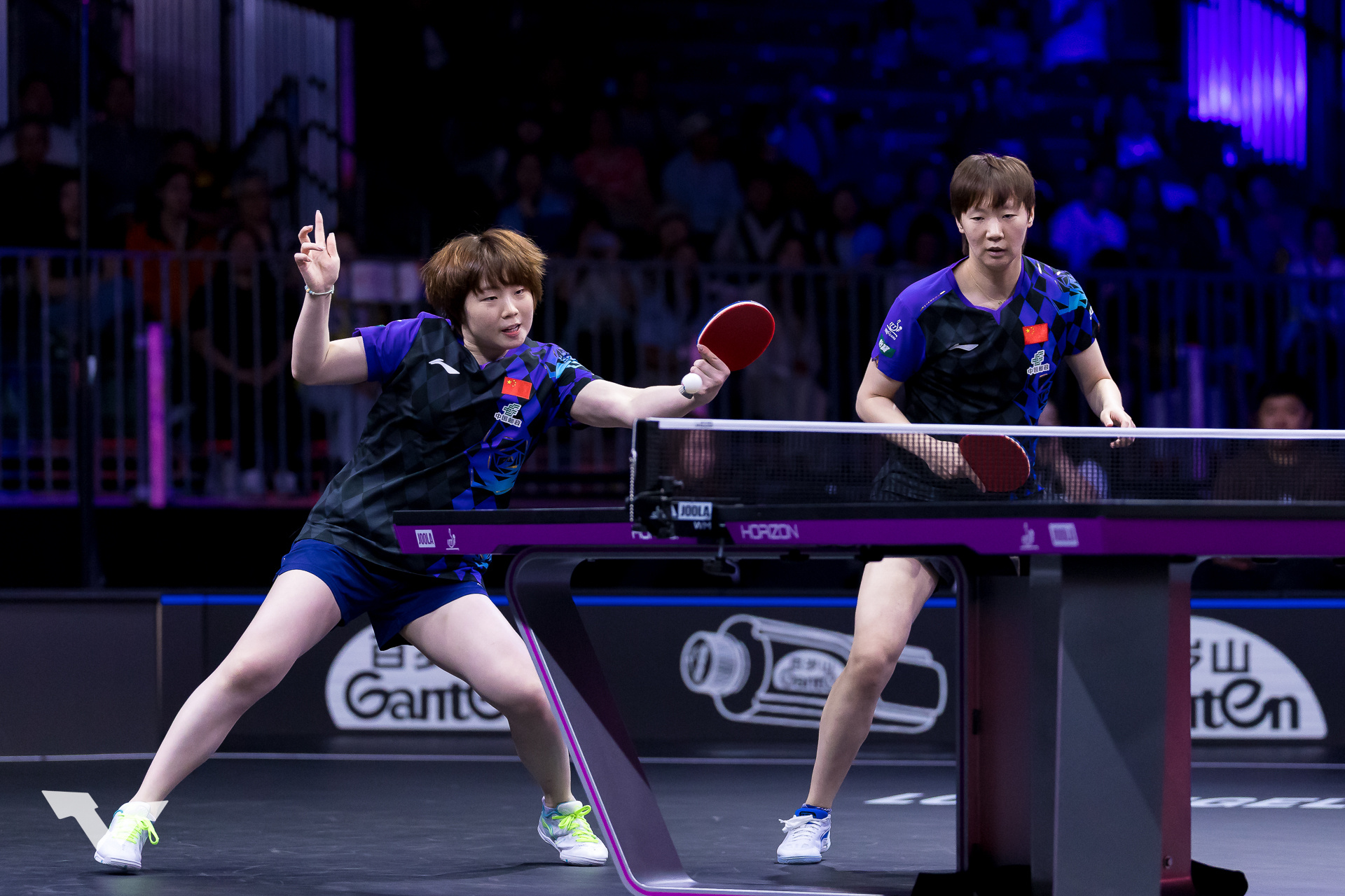 WTT美国大满贯2026王曼昱‪加油‬ 赛场一隅·图片·女双半决赛·三©️WTT