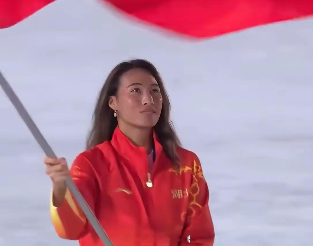 郑钦文终究还是退赛了！据全运会网球项目运动员表显示，2025全运会网球女单前三种