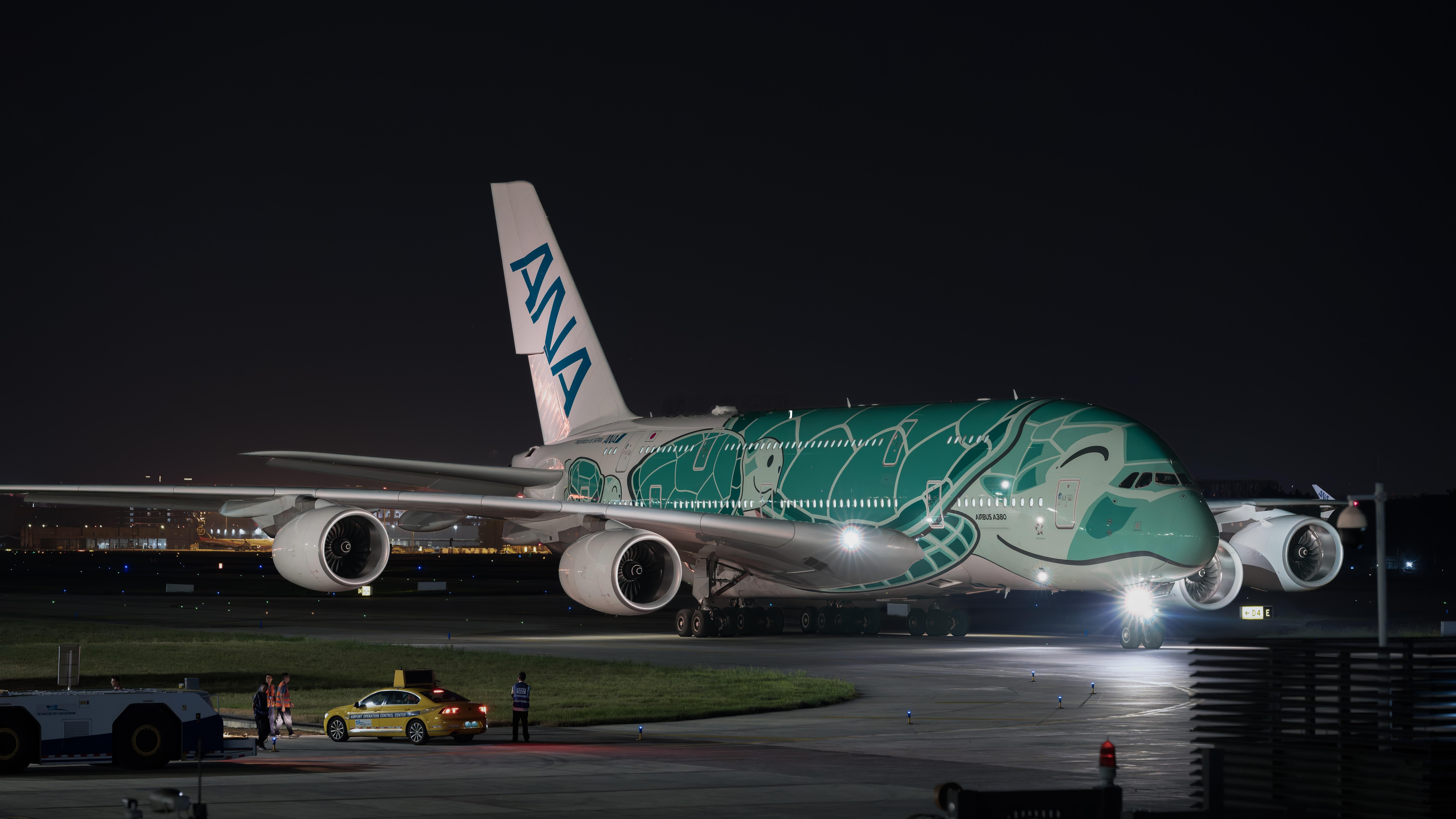 9月2日凌晨0时许，注册号JA382A的全日空「Kai」绿海龟空客A380落地成