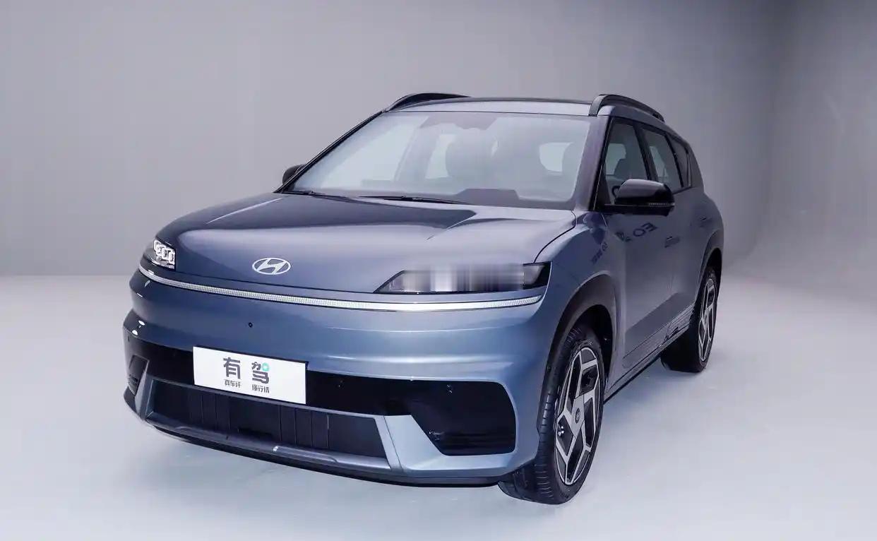 北京现代EO羿欧上市，售价11.98万元起。新车共推出3款车型，售价11.98-