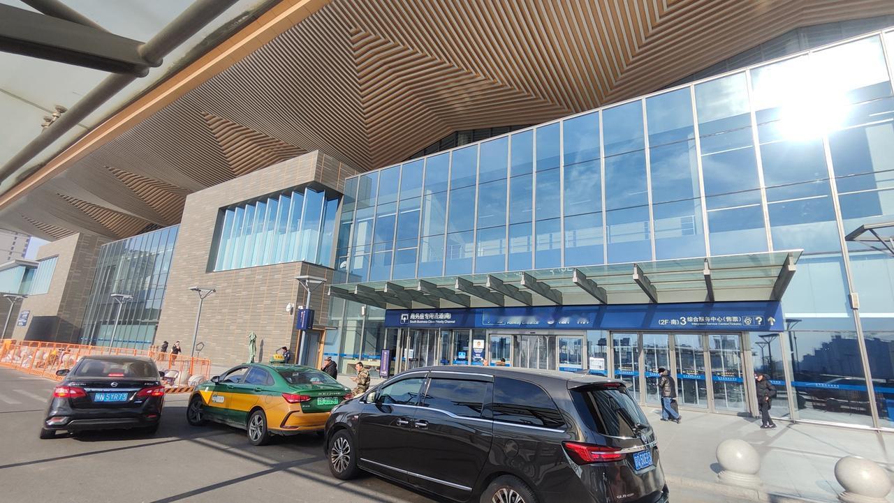 第一次打卡北京朝阳站，竟是场“闪电出差”！
 
人生总有意外惊喜，第一次从北京朝