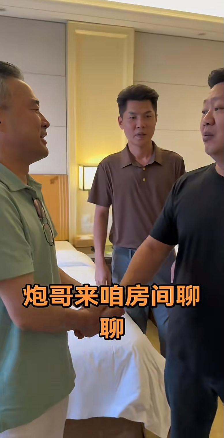 张大炮的徒弟，忠心耿耿，今天他正在搞一场活动，他的付费线下学员，醉云尘白酒合伙人