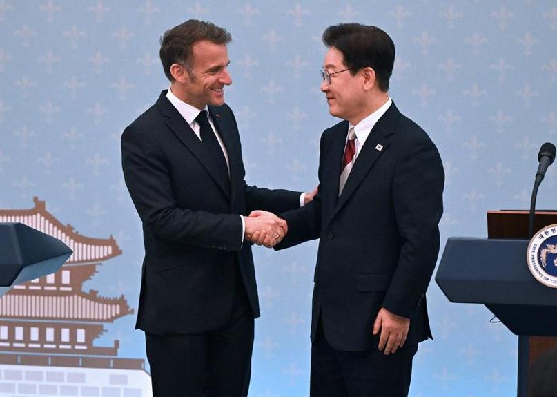 马克龙离开韩国，公开喊话31国制衡中美

法国总统马克龙结束对韩国访问前，在首尔