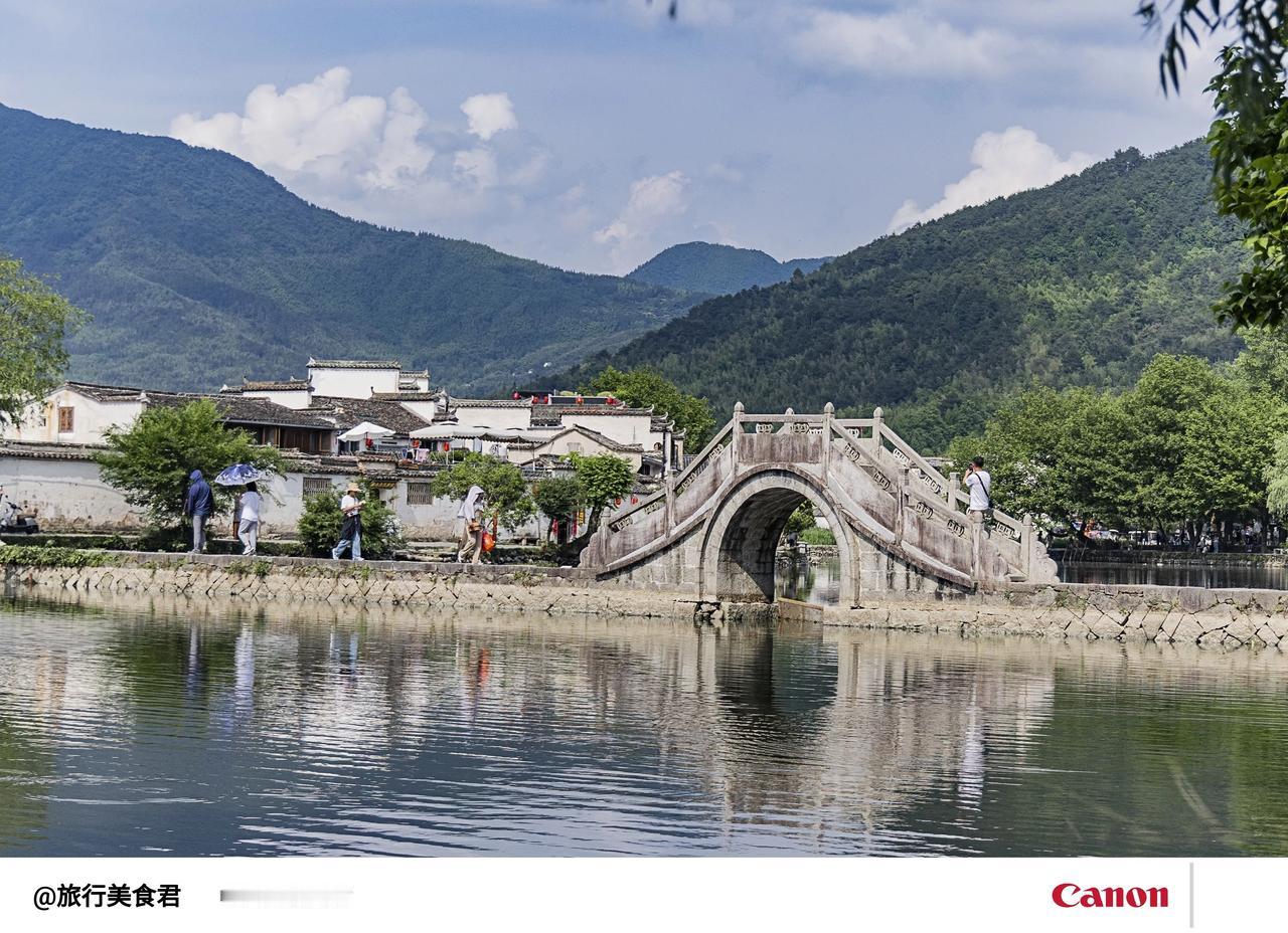 🎐走进宏村，邂逅古徽州风情🎐

✨宏村，就像一幅岁月沉淀的画卷。

漫步其中