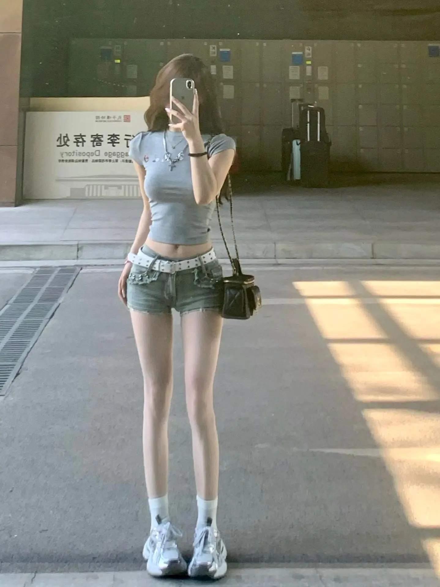 身材好怎么能不穿呢。
