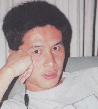 彭伟国喜欢品茶，那是在品味中华文明沁人心脾的茶道文化，与他感悟的球道一样，清淡中