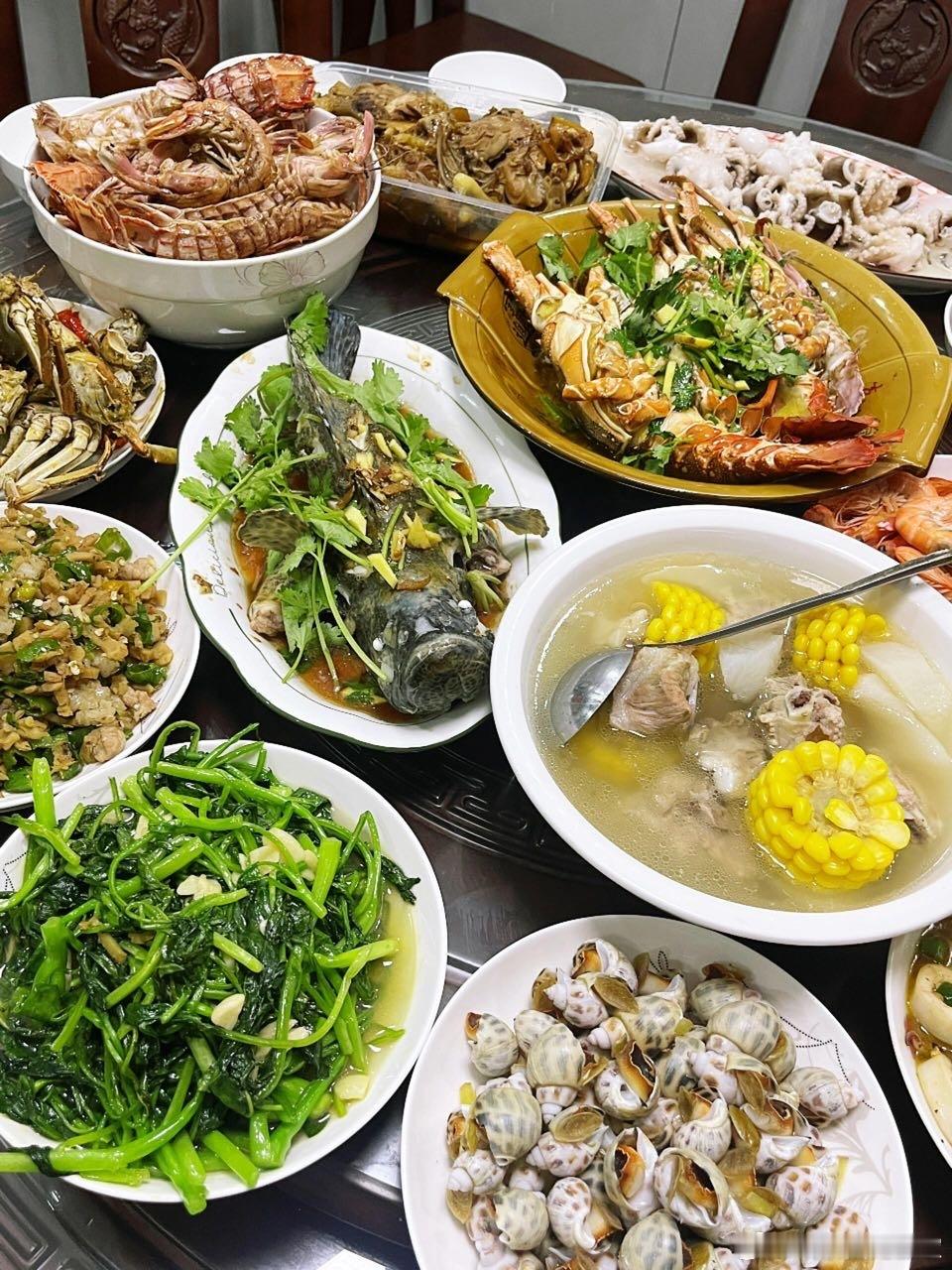 iqoo[超话]  酷客年夜饭    去年年夜菜家宴：有爱就是有意义的饭局去年年
