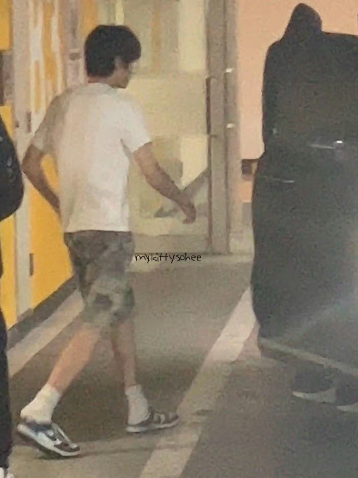 又刷到熙儿这张下班图，身体太漂亮了😻 