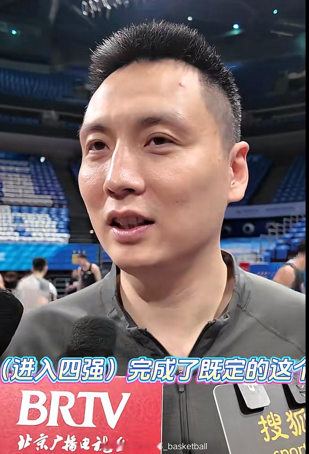 怪不得都想去上海打球，成绩压力小赚钱还多，卢伟在今晚半决赛天王山之战之前接受采访