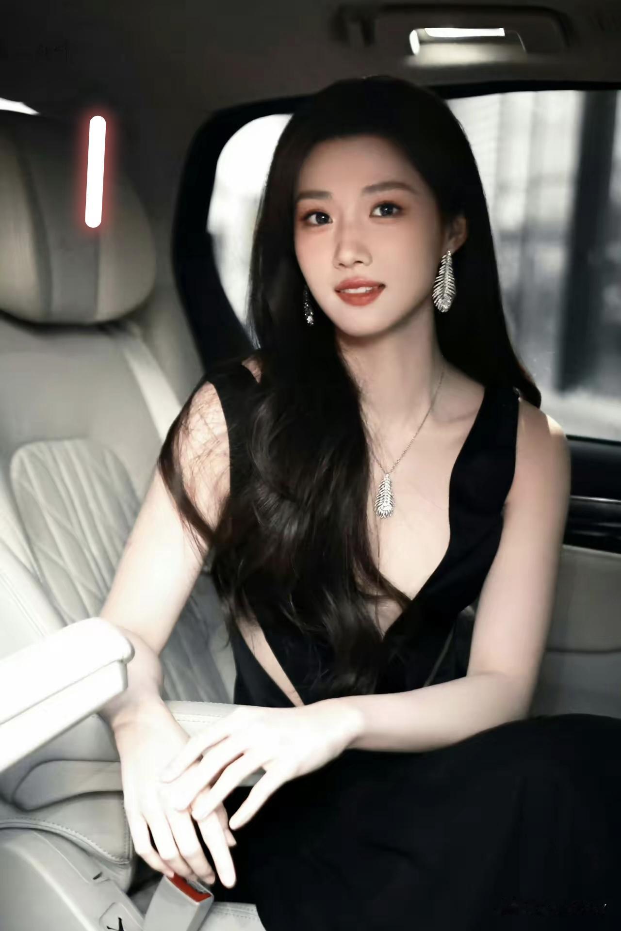 美女可爱，人见人爰，花见花开，1～18号，你觉得谁气质更好？