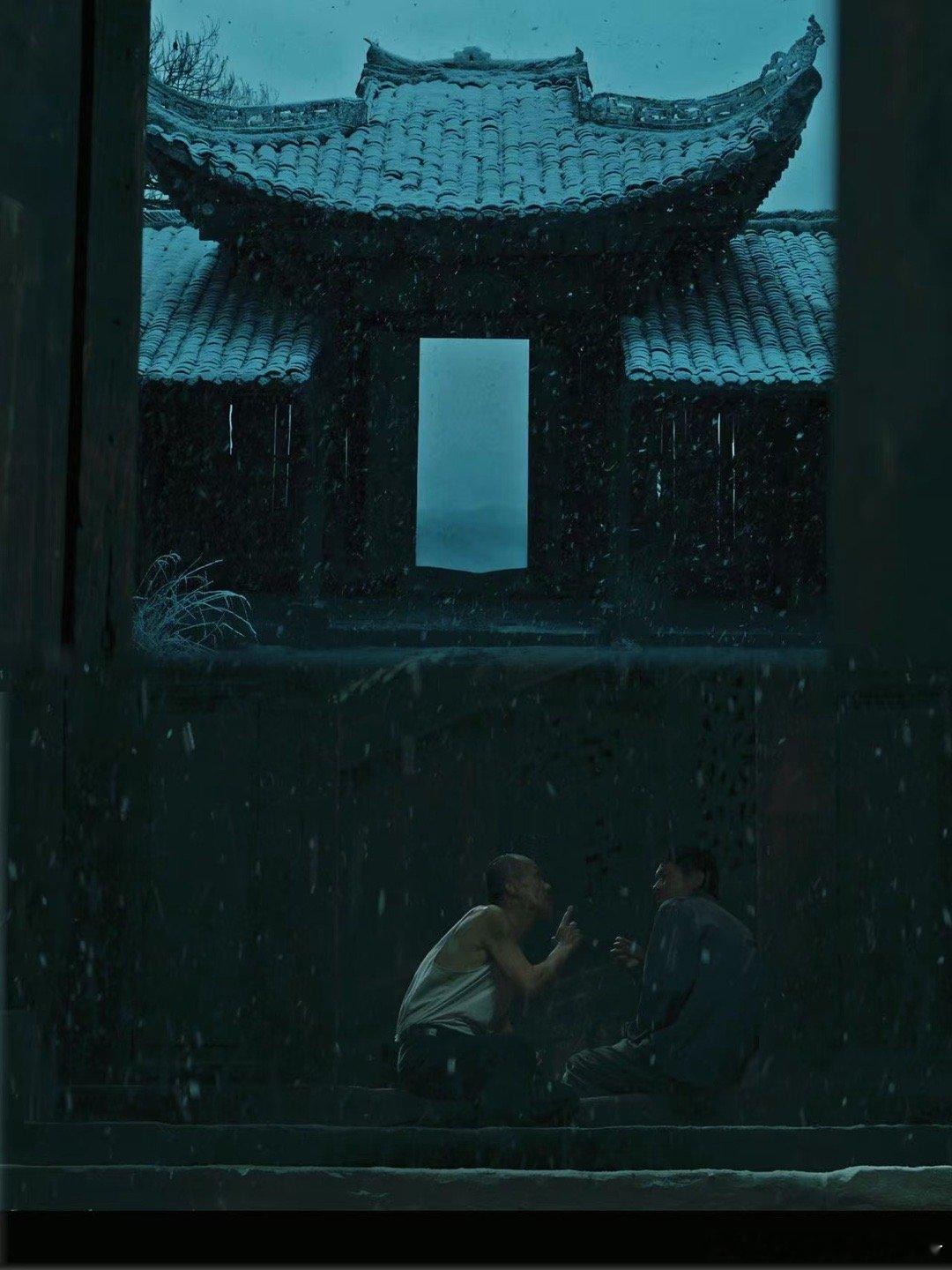 每个人看电影时的状态和体验都不一样，最终感受到的东西也不一样。每部电影都会有人爱