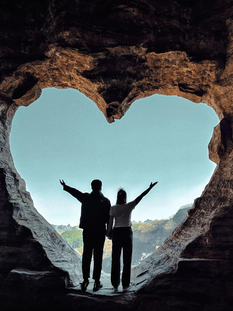 他说他卖血都会爱我的人，我裸婚嫁给他，车房都有了，我医院住了一个月都没有吃上他做