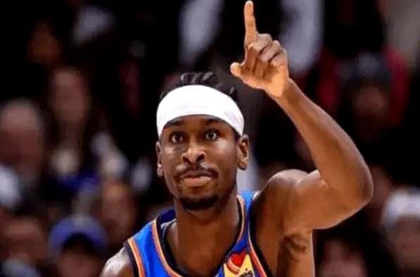 雷霆第8败！73胜梦碎
 
勇士136-116轰垮黄蜂，三分雨23记，8人上双。