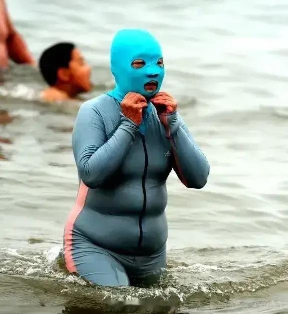 包子们，最近太热了看到很多美女头上都戴了脸基尼，我也想整一个戴上出门，想问下只露