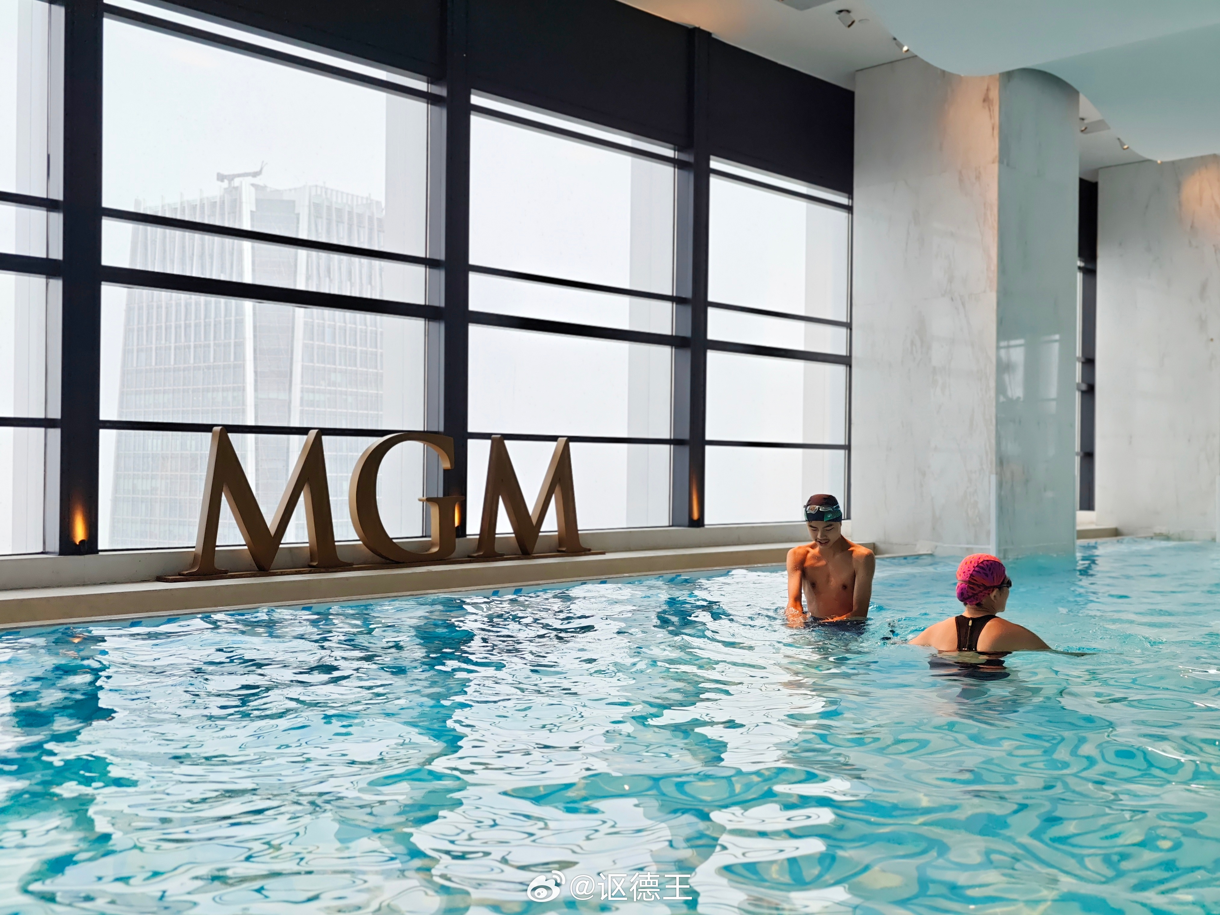 池子有点小，但是看在包场的份上就不计较了🏊♂️ 上海·上海西岸美高梅酒店
