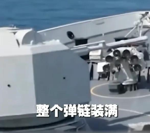 054A护卫舰缠斗美舰20小时，边航行边紧急装弹，一度准备开火击沉！
 
这不是