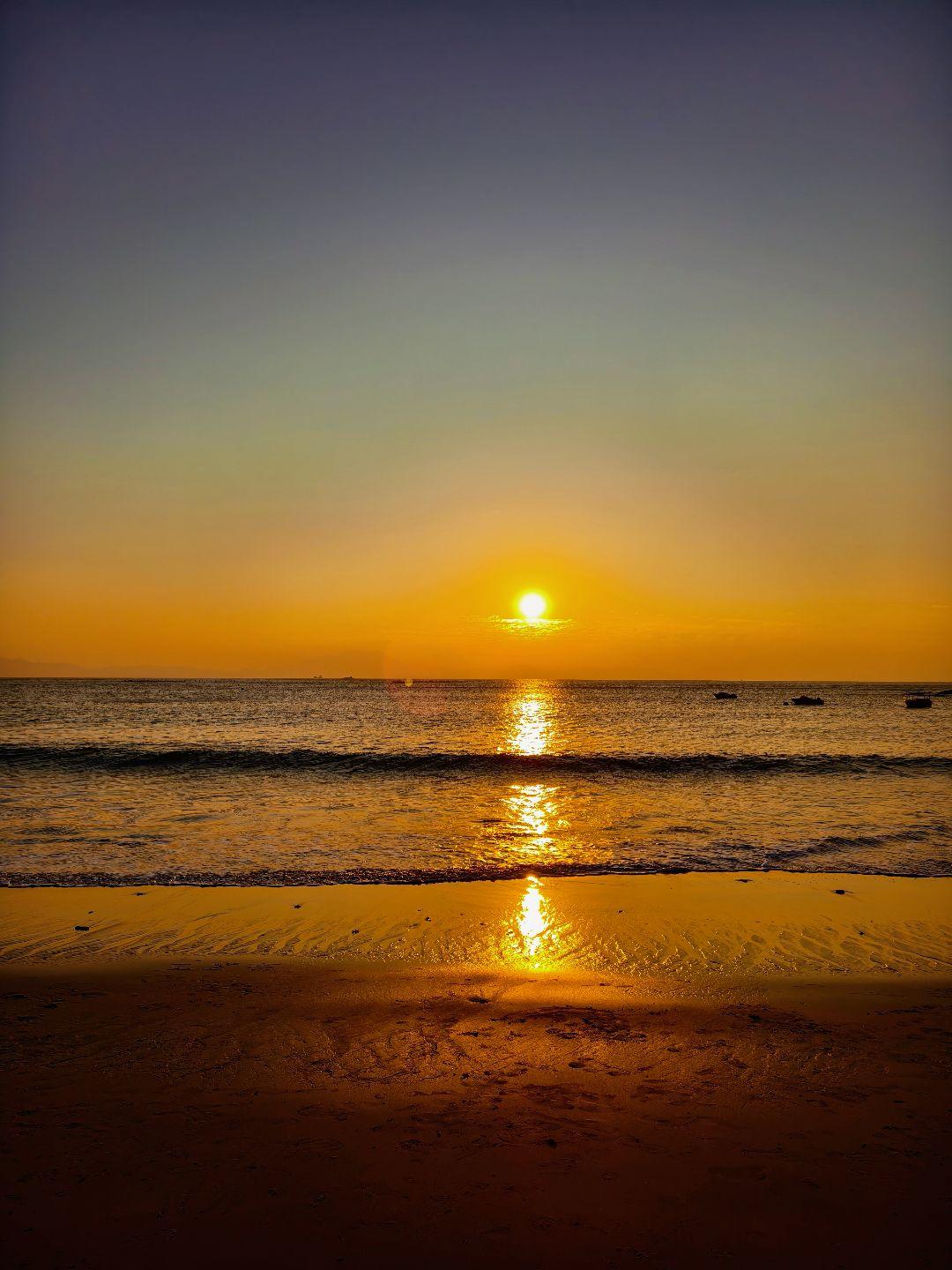 被时间磨平的何止是脾气， 还有年少时那份不顾一切的执着。