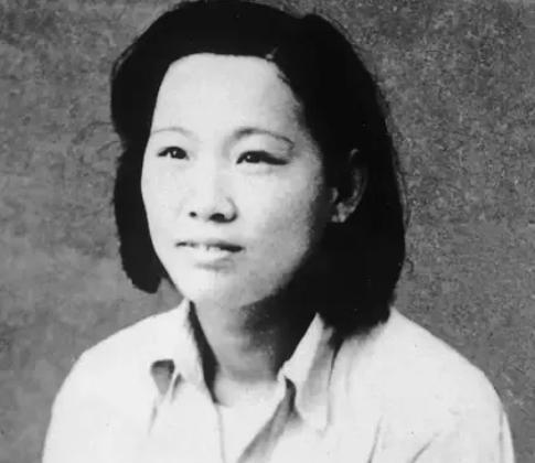 1950年，连长刘玉明结束了军旅生涯，准备转业离开部队，在路过汽车站的时候，他遇